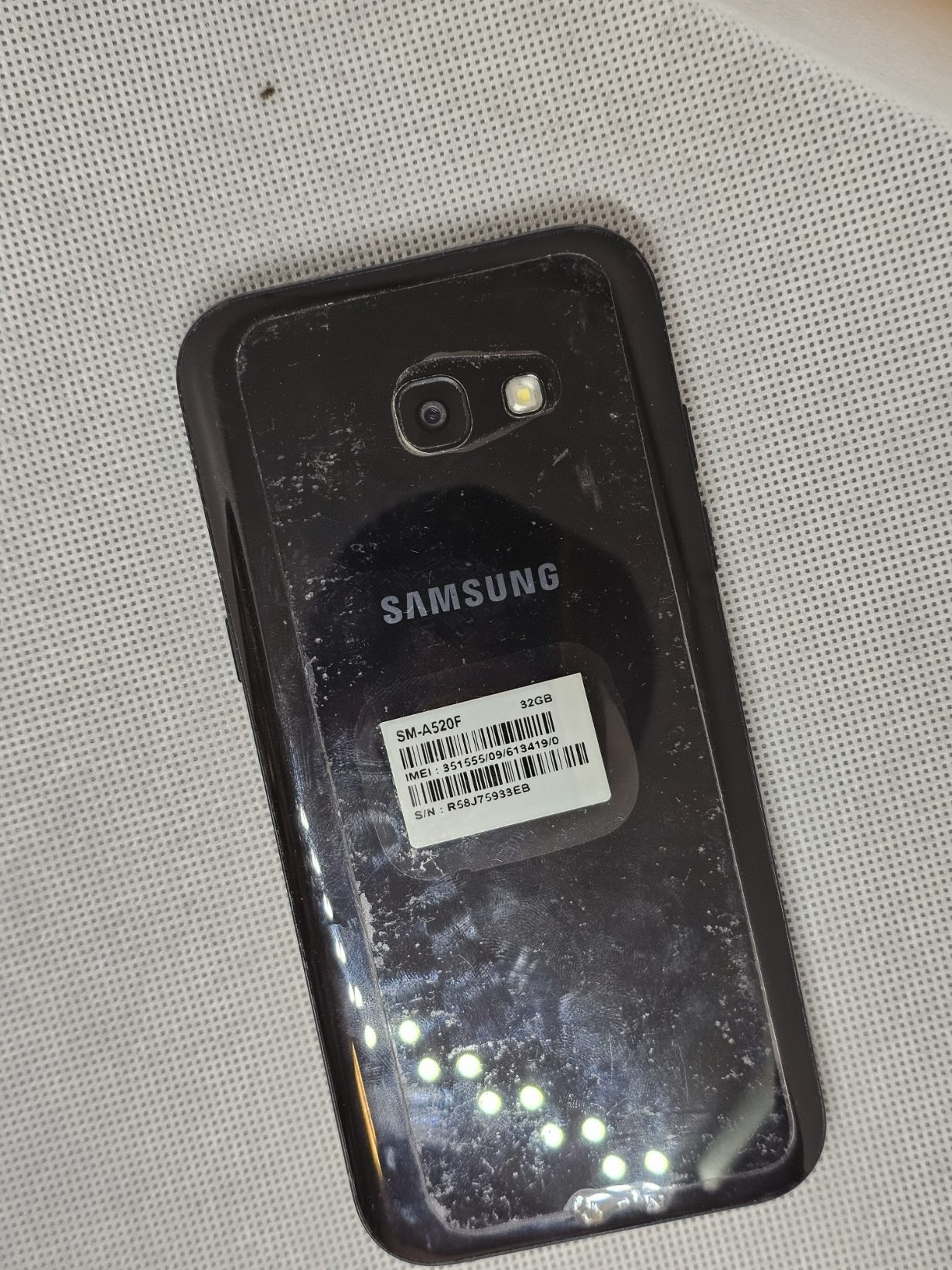 Samsung Galaxy A5 2017 használt telefon, fekete - Image 2